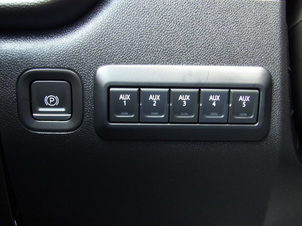 Used 2024 Chevrolet Silverado 3500 W/T w/ WT Convenience Package AWD/4WD image 20