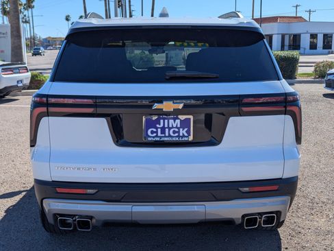 Used 2026 Chevrolet Traverse LT w/ LPO, Floor Liner Package AWD/4WD image 3