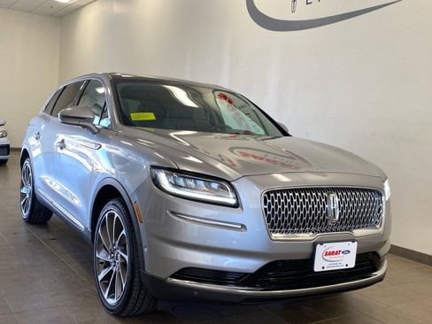Used 2021 Lincoln Nautilus Reserve w/ Equipment Group 201A AWD/4WD image 2