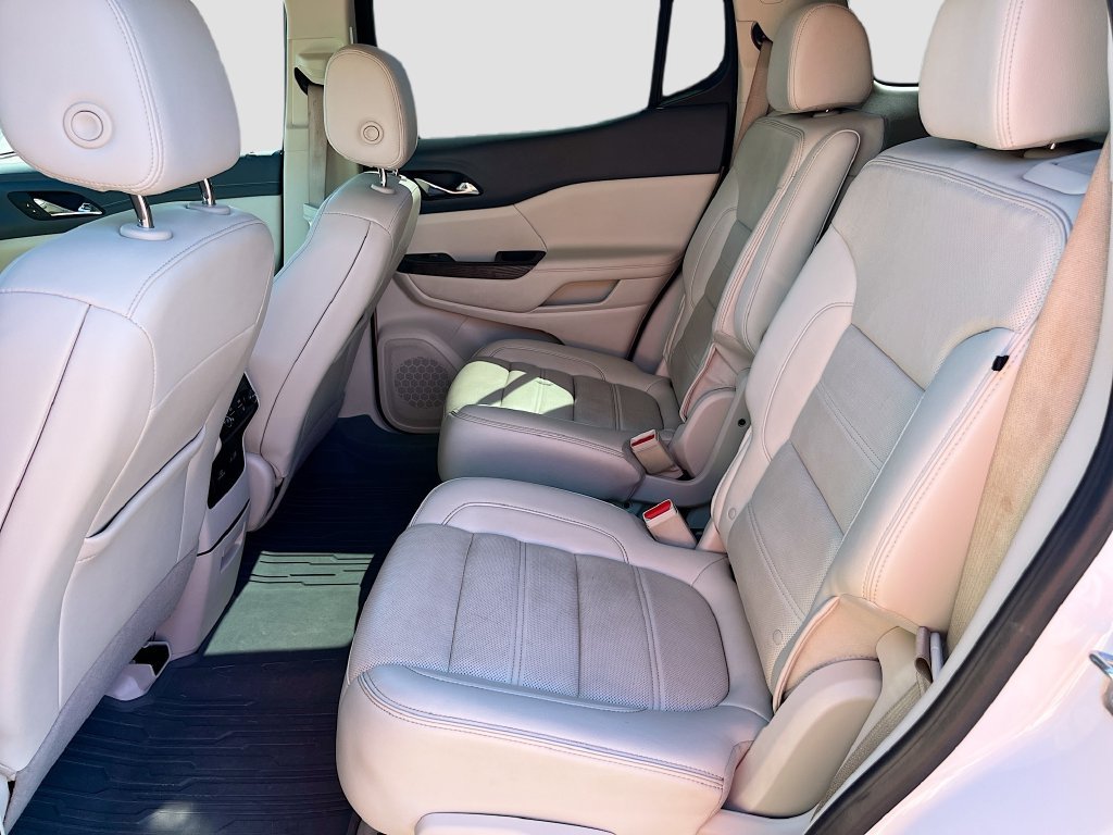 Used 2023 GMC Acadia Denali w/ Denali Technology Package FWD image 24