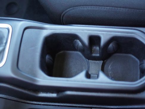 Used 2022 Jeep Gladiator Willys image 41