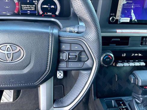 Used 2025 Toyota Tacoma TRD Sport image 24