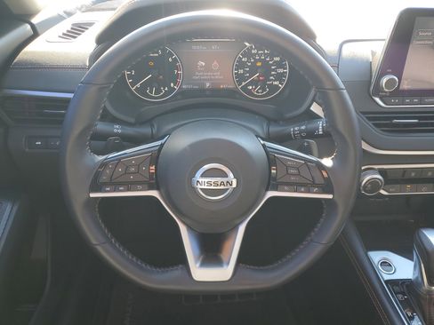 Certified 2021 Nissan Altima 2.5 SR image 21