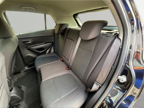 Used 2016 Chevrolet Trax LS FWD image 21