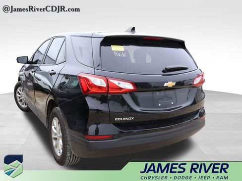 Used 2020 Chevrolet Equinox LS w/ LS Convenience Package FWD image 16