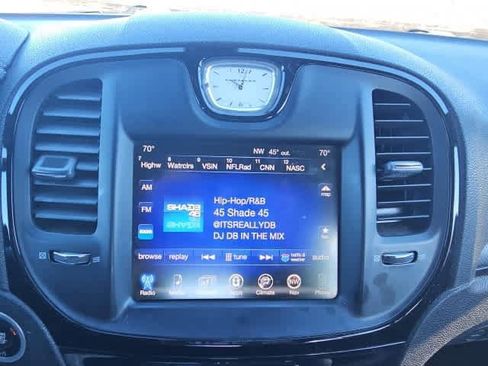 Used 2016 Chrysler 300 S image 15