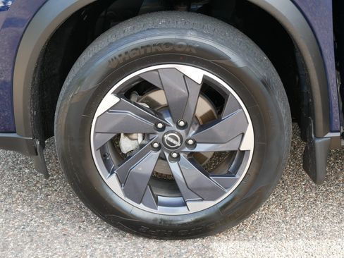 Certified 2024 Nissan Rogue SV AWD/4WD image 15