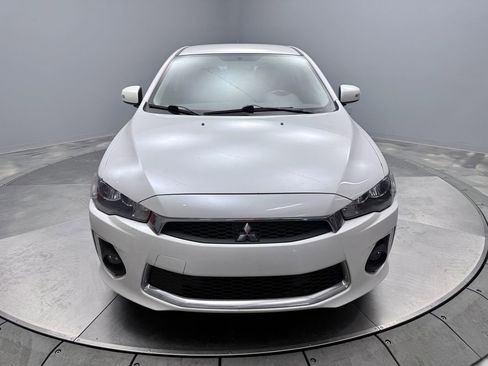 Used 2017 Mitsubishi Lancer ES image 2