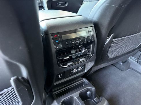 Used 2022 Jeep Grand Cherokee L Limited AWD/4WD image 45