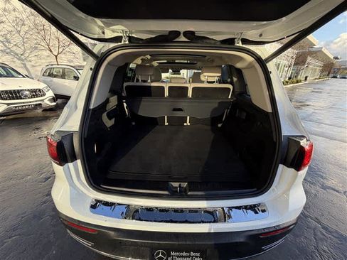 Used 2023 Mercedes-Benz EQB 300 4MATIC image 10