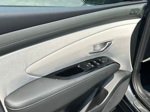 New 2025 Hyundai Tucson Limited image 10