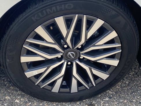 Used 2024 Nissan Altima 2.5 SV image 23