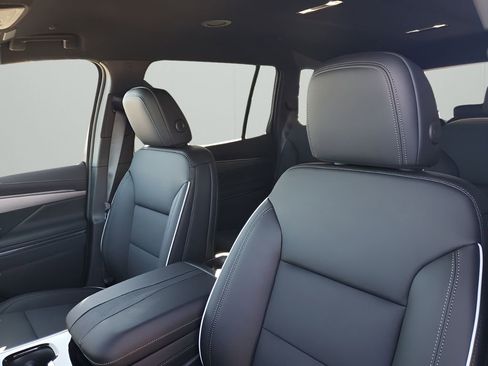 New 2026 Buick Enclave Preferred w/ Power Package image 31