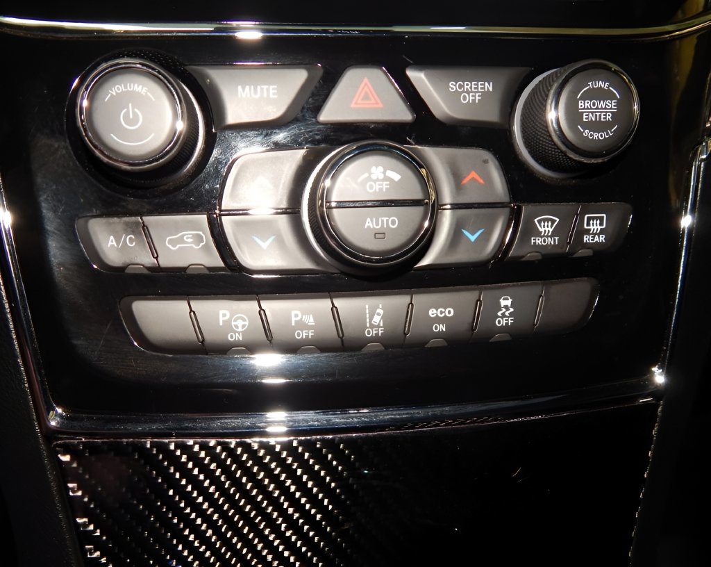 Used 2019 Jeep Grand Cherokee SRT AWD/4WD image 28