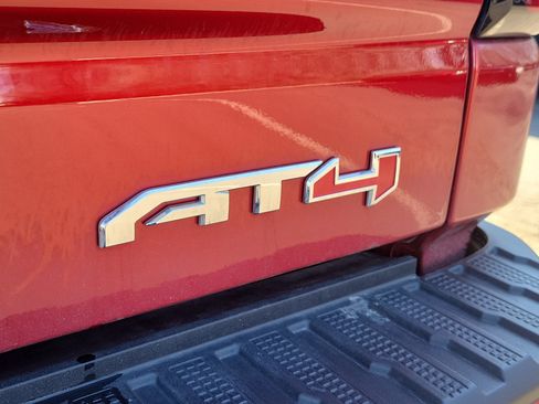 Certified 2025 GMC Sierra 1500 AT4 w/ AT4 Premium Package image 6