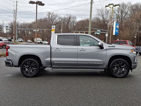 Certified 2023 Chevrolet Silverado 1500 High Country w/ High Country Premium Package image 7