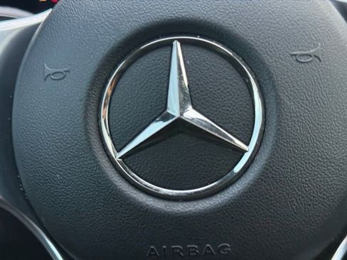 Used 2021 Mercedes-Benz GLA 250 image 5