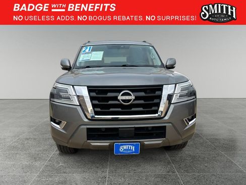 Used 2021 Nissan Armada SL w/ Captain's Chairs Package AWD/4WD image 3