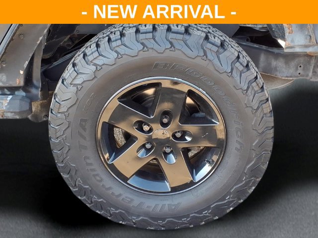 Used 2012 Jeep Wrangler Unlimited Rubicon w/ Connectivity Group AWD/4WD image 7