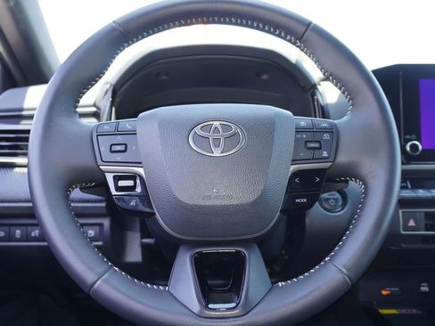 Certified 2025 Toyota Camry SE FWD image 18