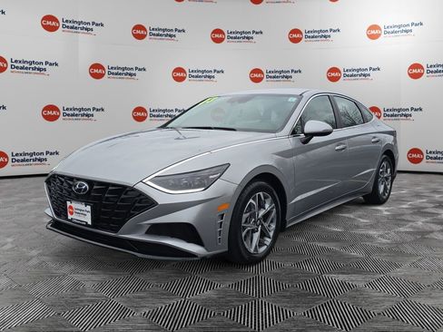 Used 2023 Hyundai Sonata SEL image 3