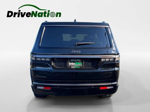 Used 2026 Jeep Grand Wagoneer Limited w/ 8-Passenger Seating Package AWD/4WD image 6