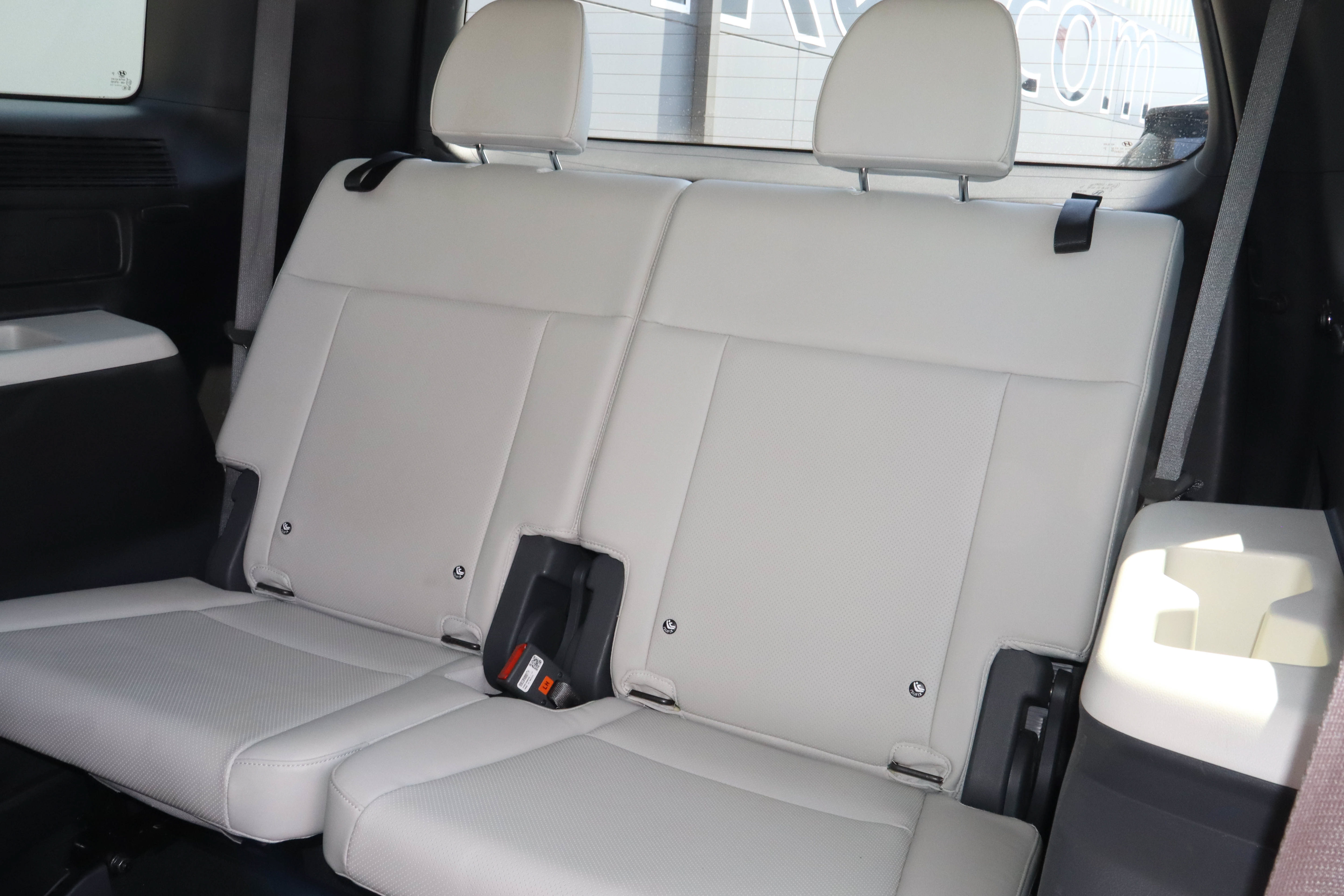 Used 2025 Hyundai Santa Fe SEL FWD image 9