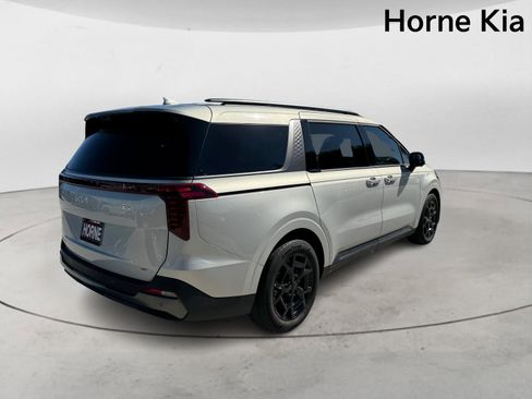 New 2025 Kia Carnival SX Prestige image 4