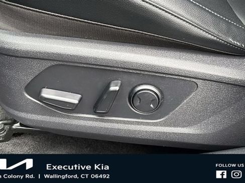 Used 2023 Kia Sportage EX AWD/4WD image 11