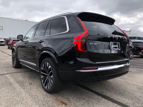 New 2026 Volvo XC90 B6 Plus w/ Protection Package Premier image 4