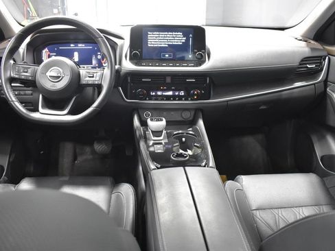 Certified 2023 Nissan Rogue Platinum w/ Platinum Premium Package AWD/4WD image 13