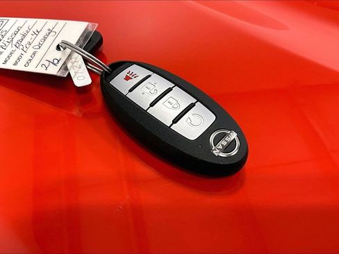 Used 2025 Nissan Frontier PRO-4X w/ Pro Convenience Package image 13