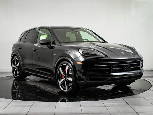 New 2026 Porsche Cayenne S image 10