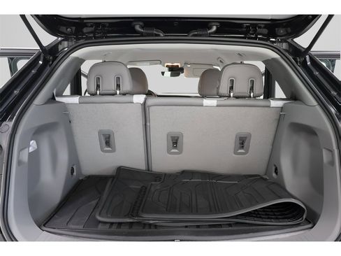 Used 2023 Chevrolet Bolt EUV Premier image 26