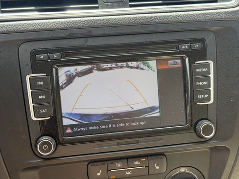 Used 2015 Volkswagen Jetta SE FWD image 21