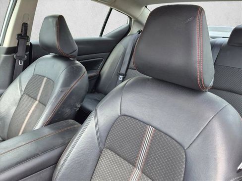 Used 2024 Nissan Altima 2.5 SR FWD image 12