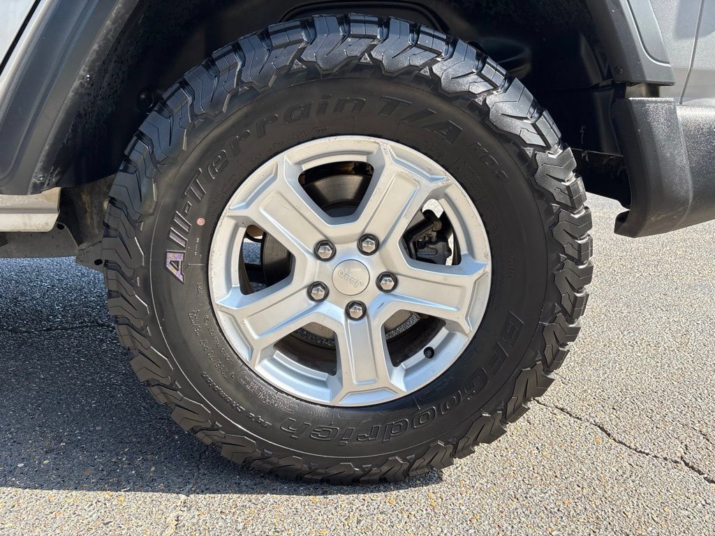 Used 2020 Jeep Wrangler Unlimited Sport S AWD/4WD image 23
