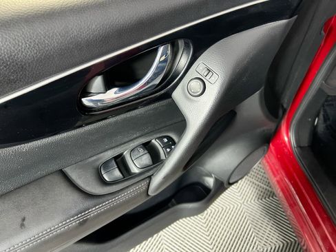 Used 2017 Nissan Rogue Sport SL image 14