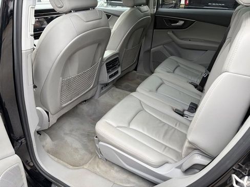 Used 2021 Audi Q7 3.0T Premium Plus image 33