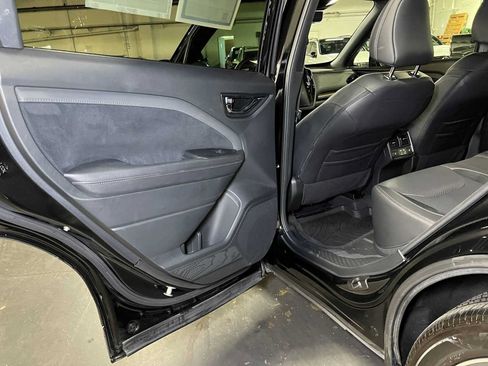Used 2025 Subaru Forester Touring AWD/4WD image 18