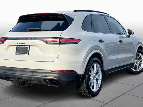 Used 2022 Porsche Cayenne Platinum Edition image 12
