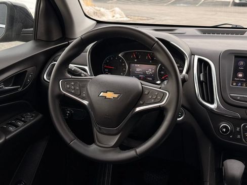 Used 2024 Chevrolet Equinox LT AWD/4WD image 19