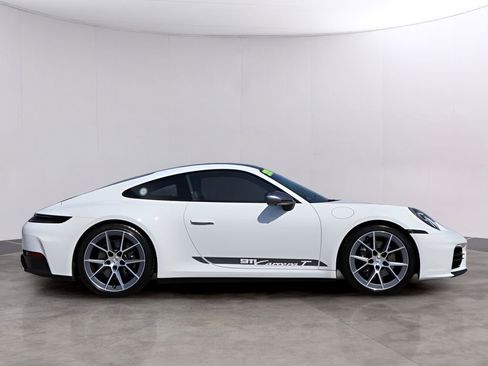Certified 2025 Porsche 911 Carrera T RWD image 9