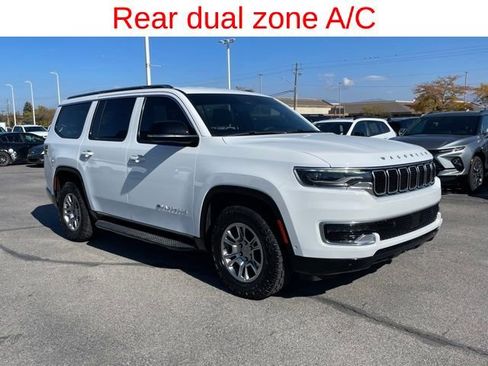 Used 2024 Jeep Wagoneer 4WD image 4