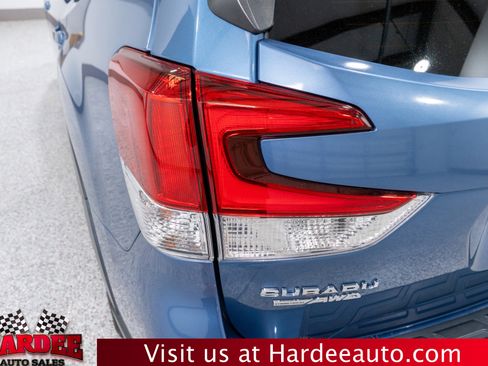 Used 2019 Subaru Forester Premium AWD/4WD image 9