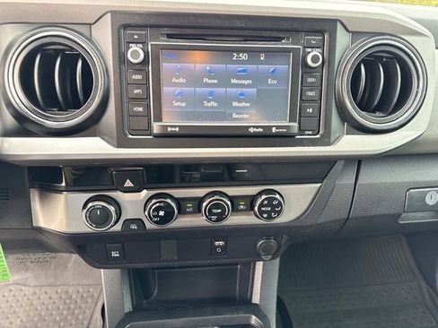 Used 2017 Toyota Tacoma SR5 image 22