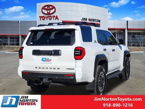 Used 2025 Toyota 4Runner TRD Off-Road image 6