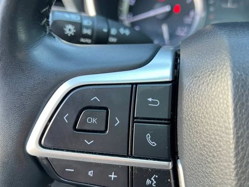 Used 2022 Toyota Highlander Platinum AWD/4WD image 18