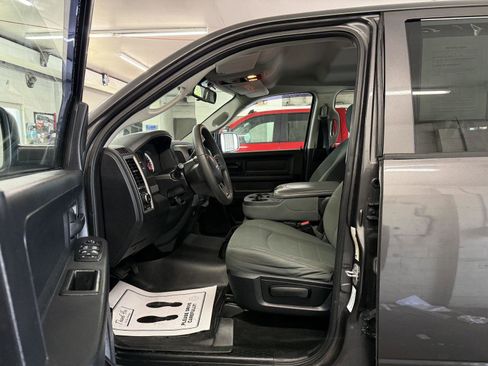 Used 2014 RAM 1500 Express AWD/4WD image 13