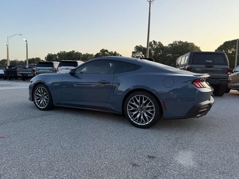 Used 2025 Ford Mustang Premium RWD image 7